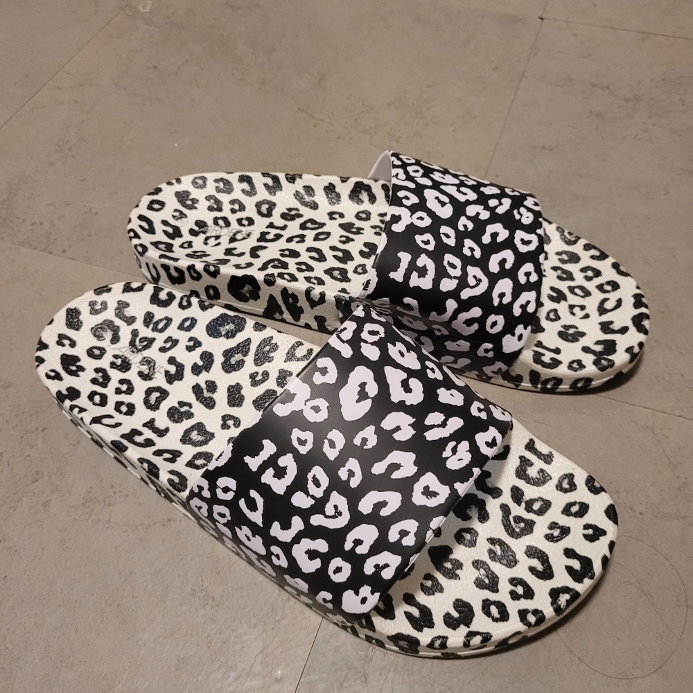 Animal print slides